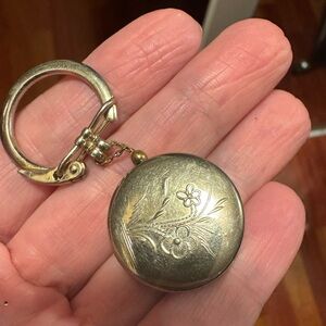 Vintage retractable keychain brooch
